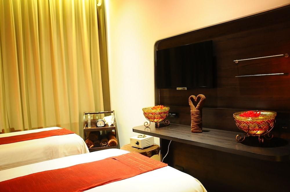 Park Inn By Radisson Gurgaon Bilaspur Maneszar Kültér fotó