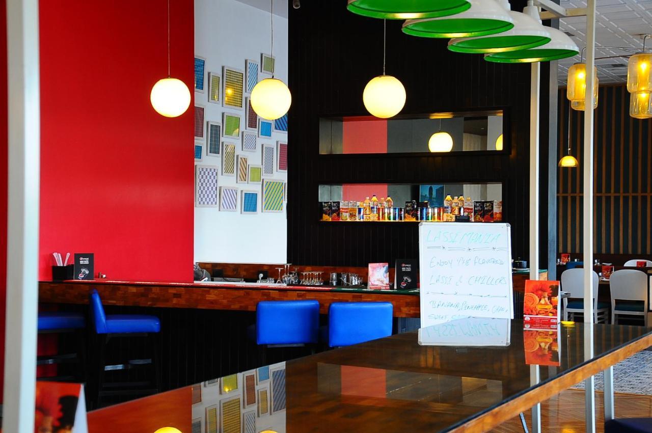 Park Inn By Radisson Gurgaon Bilaspur Maneszar Kültér fotó