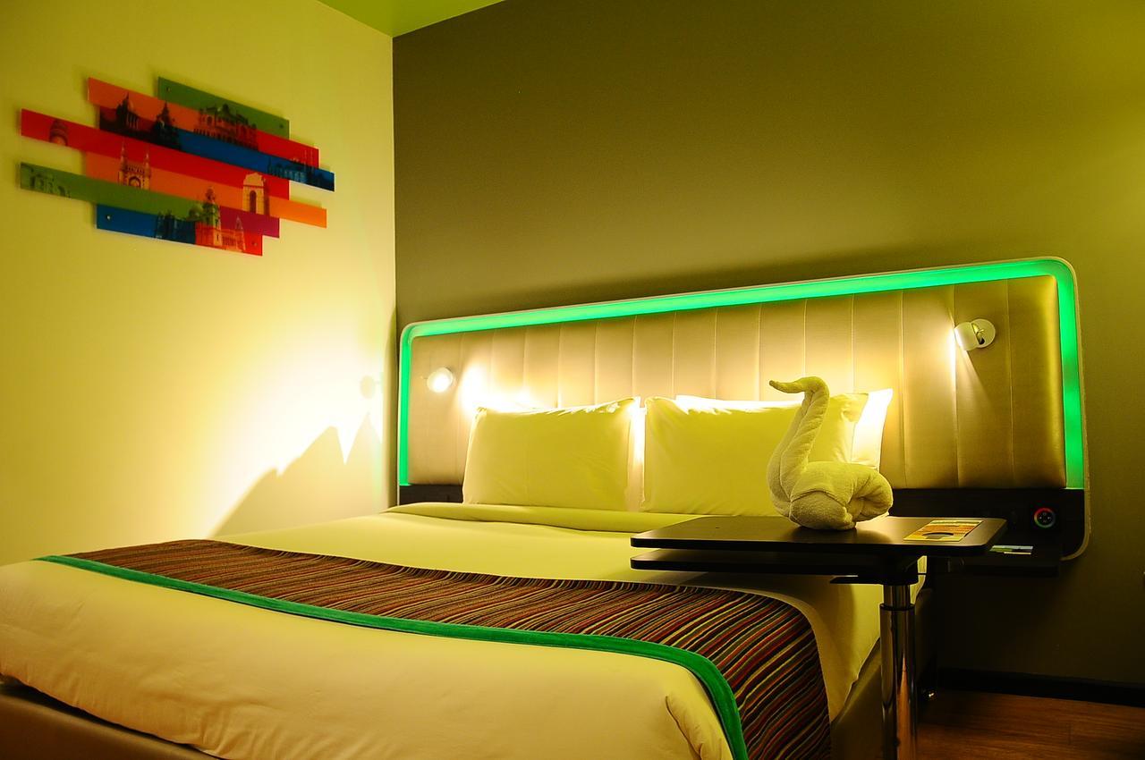 Park Inn By Radisson Gurgaon Bilaspur Maneszar Kültér fotó