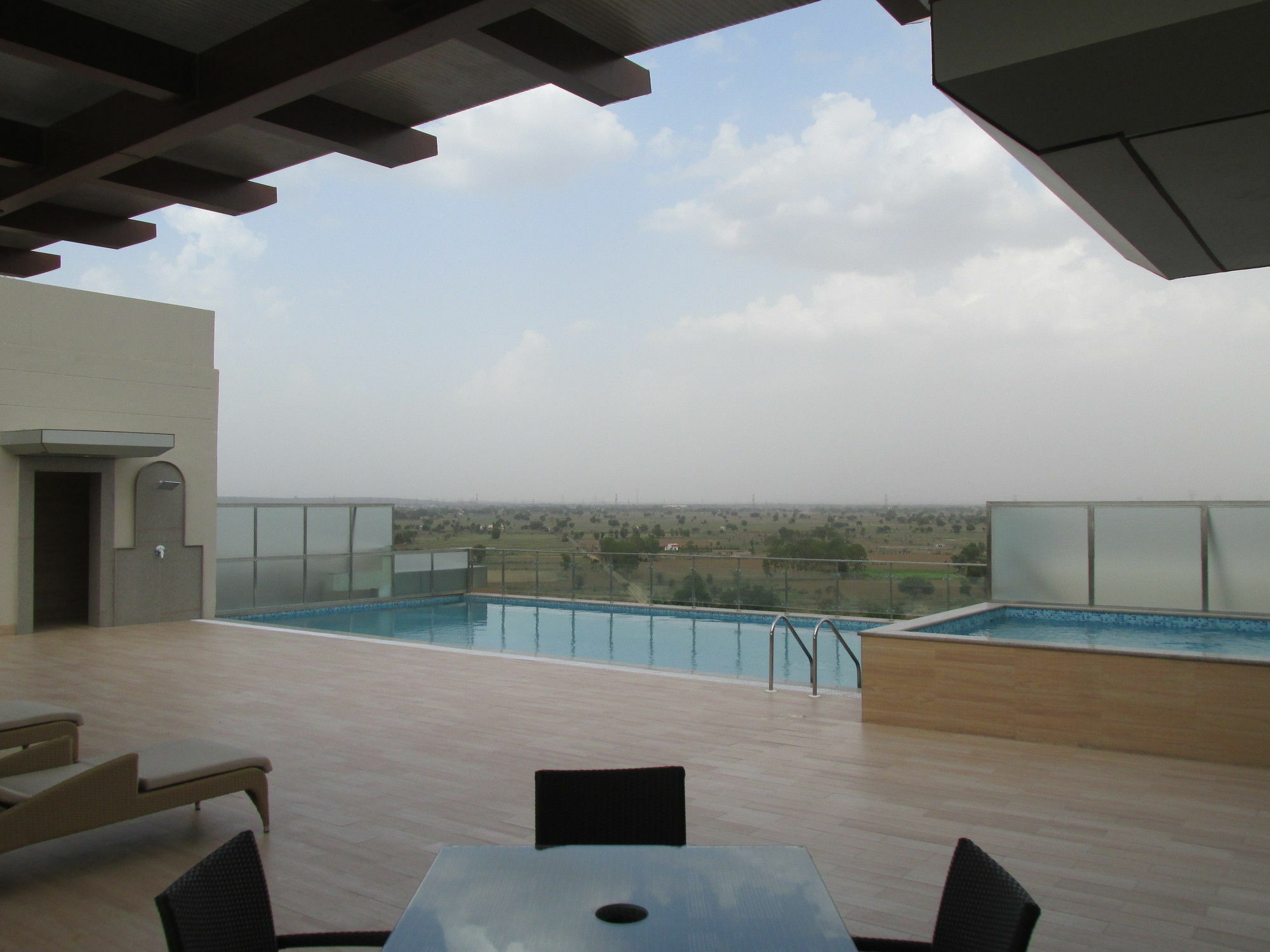 Park Inn By Radisson Gurgaon Bilaspur Maneszar Kültér fotó