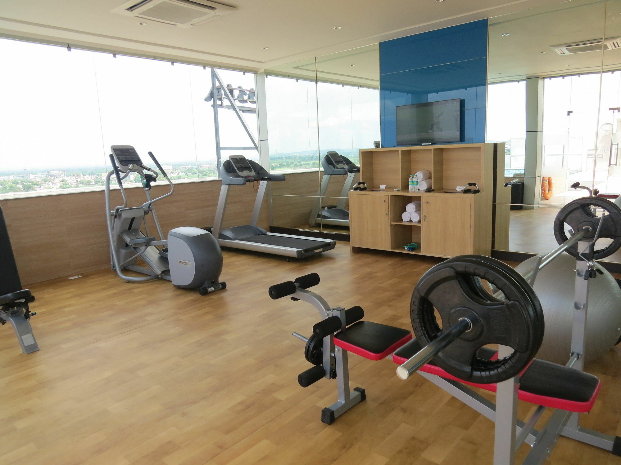 Park Inn By Radisson Gurgaon Bilaspur Maneszar Kültér fotó