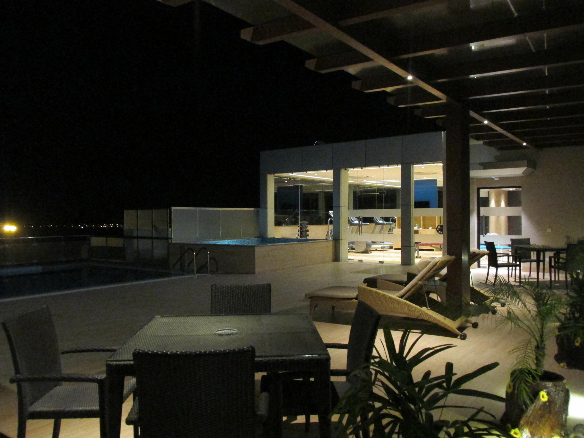 Park Inn By Radisson Gurgaon Bilaspur Maneszar Kültér fotó